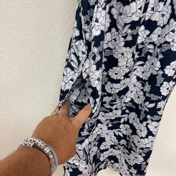 J. Crew Tie Shoulder Poplin Dress in Magnolia Floral Navy BG490 Size M - Picture 3 of 9